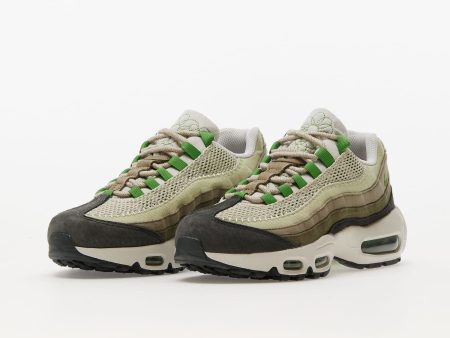 Nike Wmns Air Max 95 Night Forest/ Chlorophyll-Medium Olive