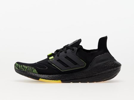 adidas UltraBOOST 22 Core Black/ Core Black/ Semi Yellow