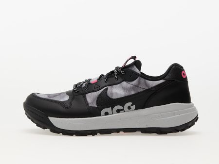 Nike ACG Lowcate SE Black/ Black-Hyper Pink-Wolf Grey