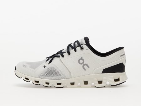 On M Cloud X 3 Ivory/ Black